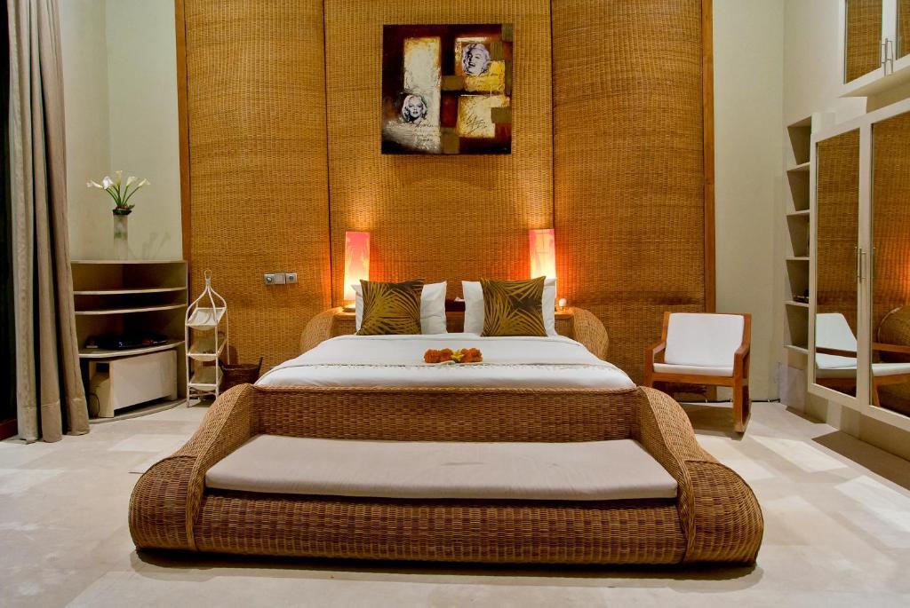 Eko Villa Seminyak - Tropical Villa, Walk To Beach Phòng bức ảnh