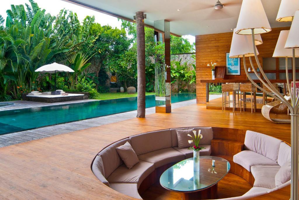 Eko Villa Seminyak - Tropical Villa, Walk To Beach Ngoại thất bức ảnh